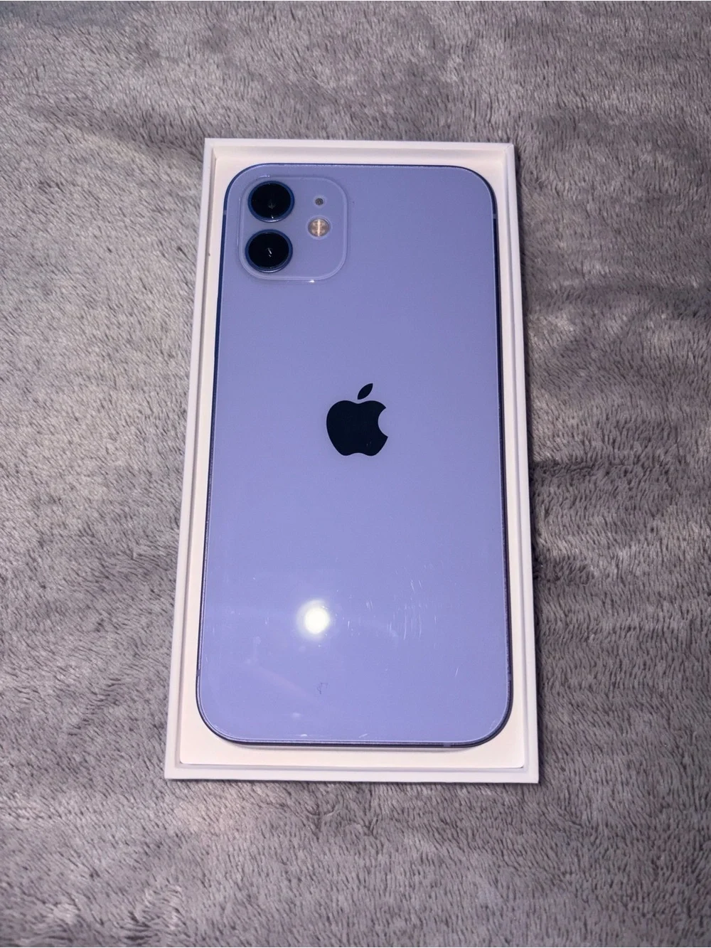 Apple iPhone 12 Lavender - Compact Dual-Camera Phone